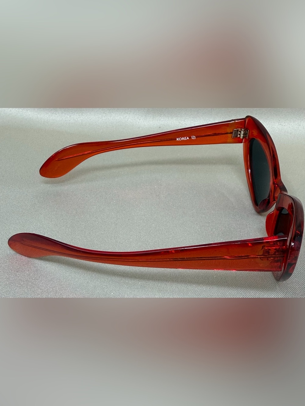 Vintage 1980s Red Cat Eye Sunglasses Made in Korea Retro - Picture 4 of 11